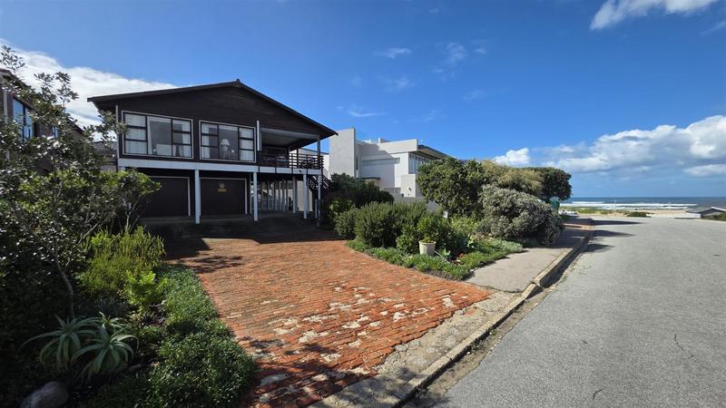 4 Bedroom Property for Sale in Klein Brak Western Cape